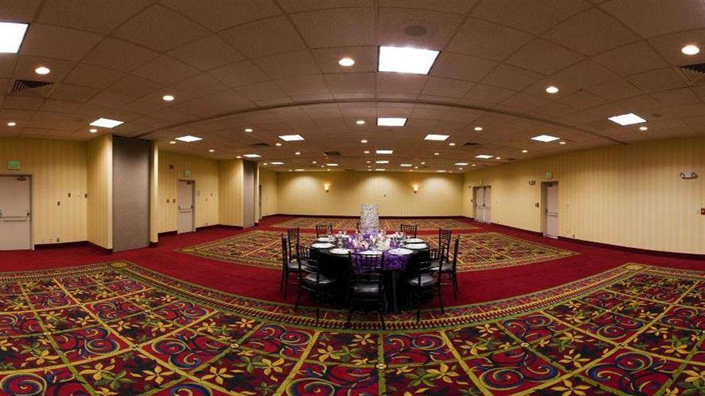 Wyndham Garden Fresno Yosemite Airport Hotel Restaurant foto