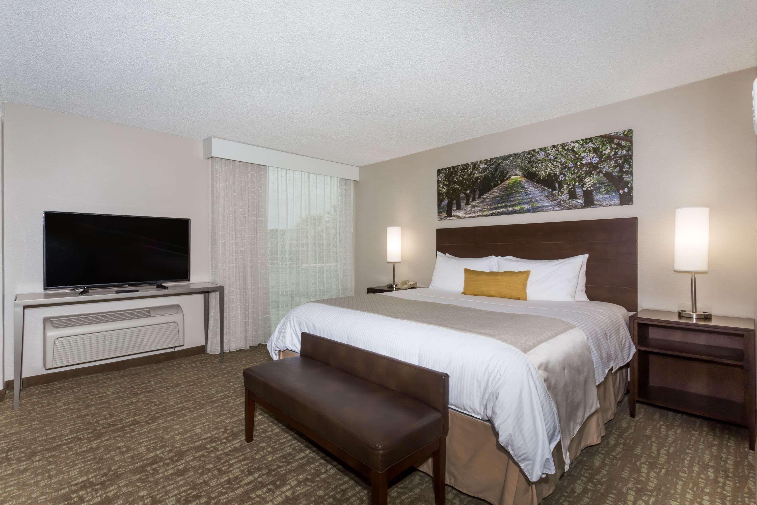 Wyndham Garden Fresno Yosemite Airport Hotel Buitenkant foto