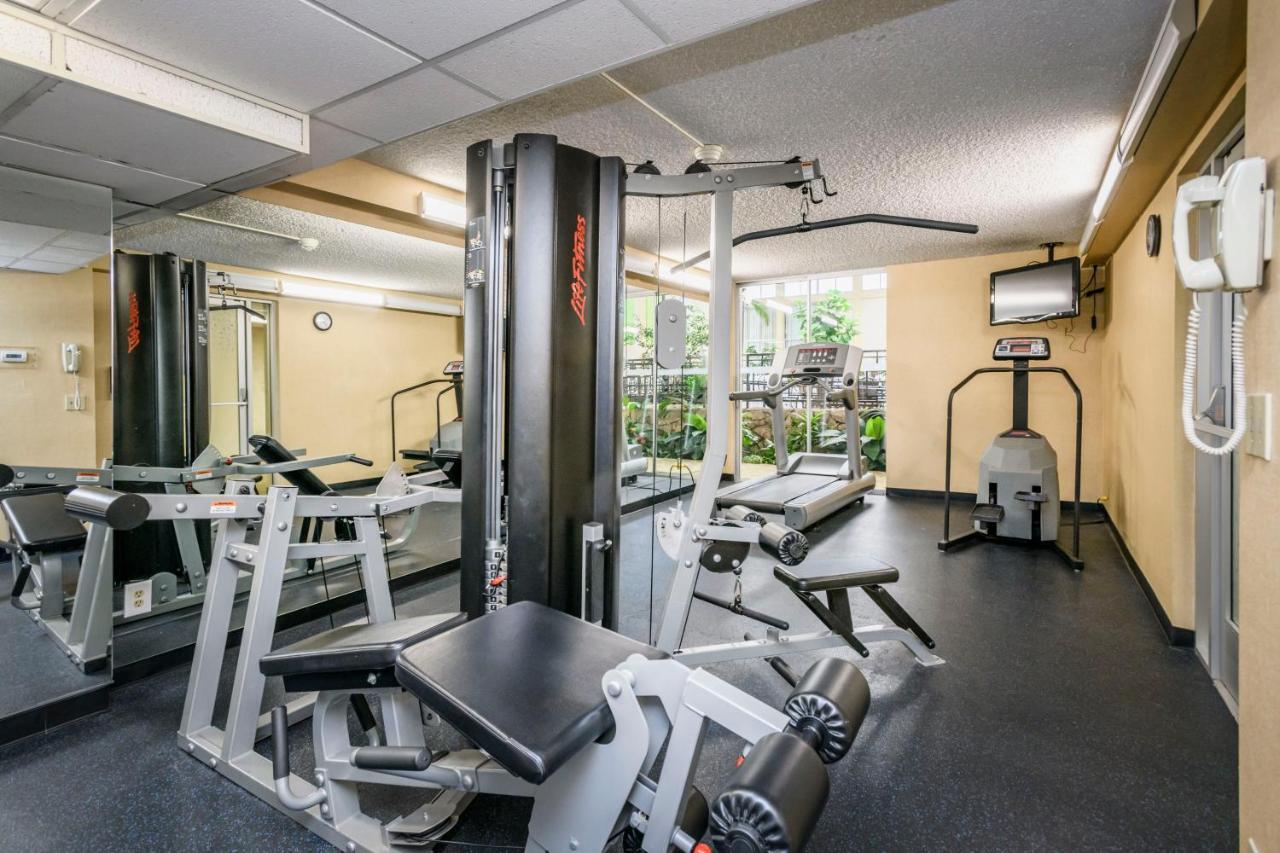Wyndham Garden Fresno Yosemite Airport Hotel Buitenkant foto